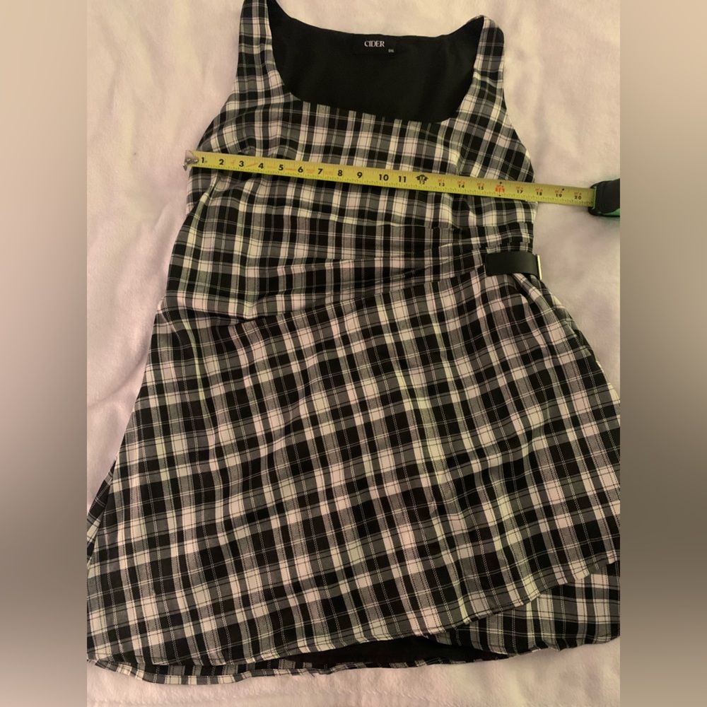 Cider Black and White Side Ruched Belted Plaid Dress - Picture 12 of 16